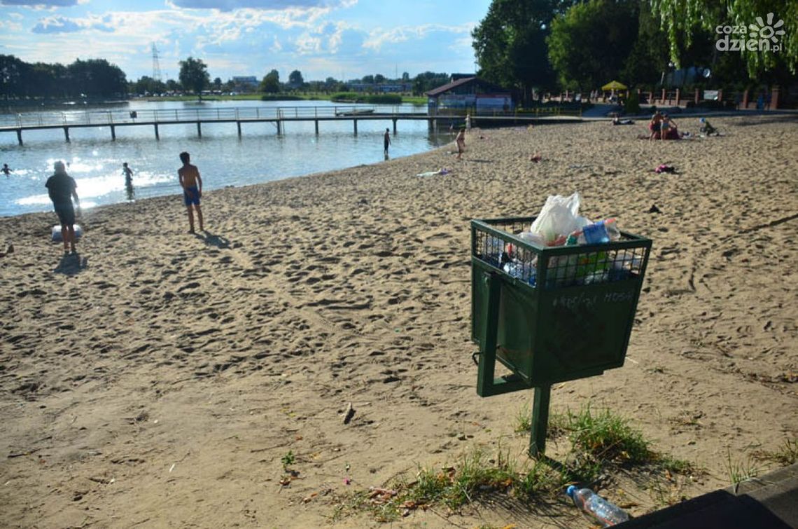 INTERWENCJE: Kto posprząta bałagan nad zalewem?