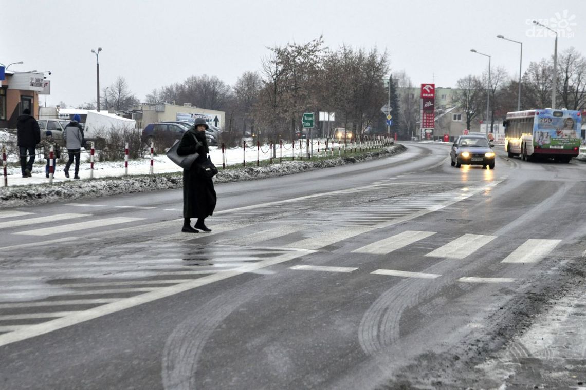 INTERWENCJE: Niebezpieczne przejście na ulicy 11 Listopada INTERWENCJE: Niebezpieczne przejście na ulicy 11 Listopada