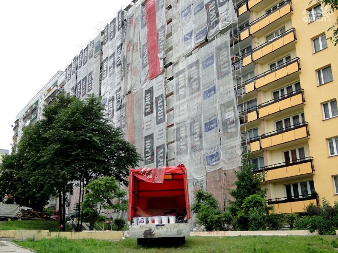 INTERWENCJE: Robotnicy źle demontują eternit?