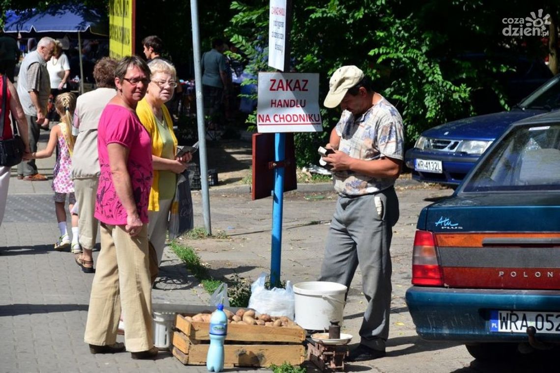 INTERWENCJE: Uciążliwe targowisko przy ul. Struga