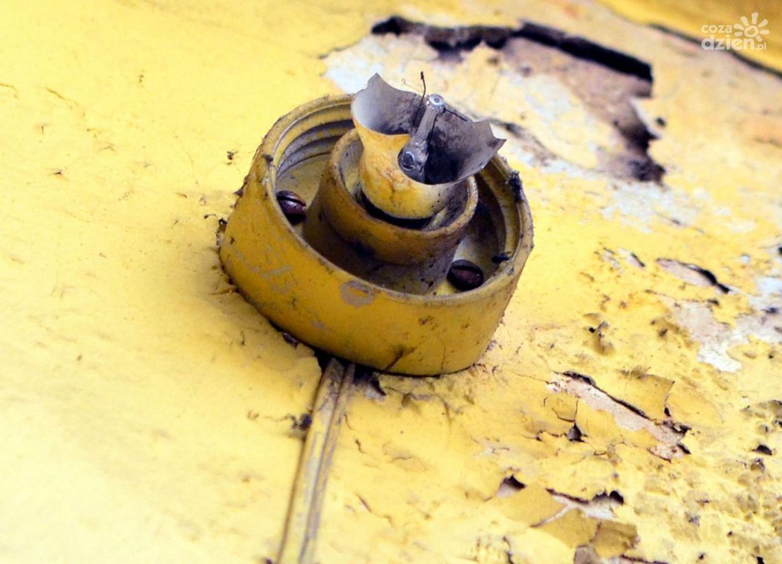 INTERWENCJE: Z klatek schodowych znikają żarówki