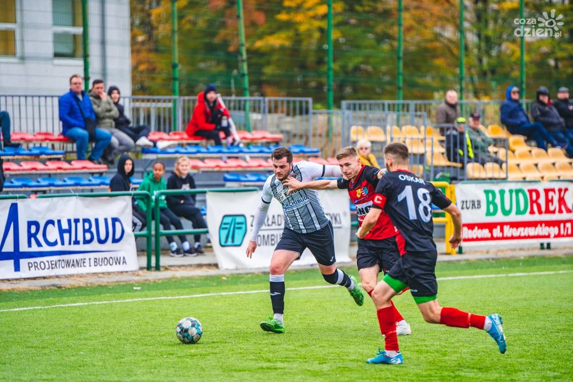 IV liga: Oskar Przysucha podejmuje Victorię Sulejówek IV liga: Oskar Przysucha podejmuje Victorię Sulejówek