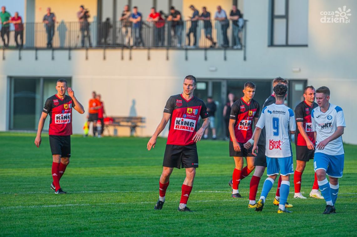 IV liga: porażka Oskara w meczu na szczycie IV liga: porażka Oskara w meczu na szczycie