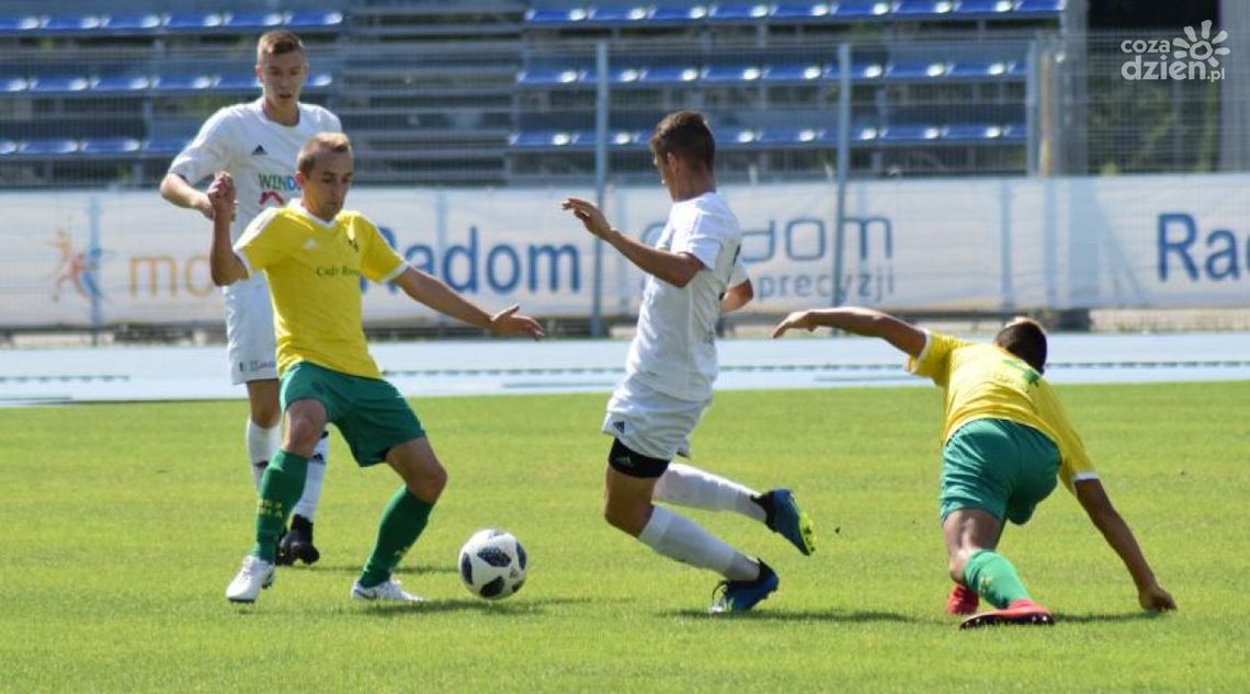 IV liga. Sensacje w Kozienicach i Falęcicach! IV liga. Sensacje w Kozienicach i Falęcicach!