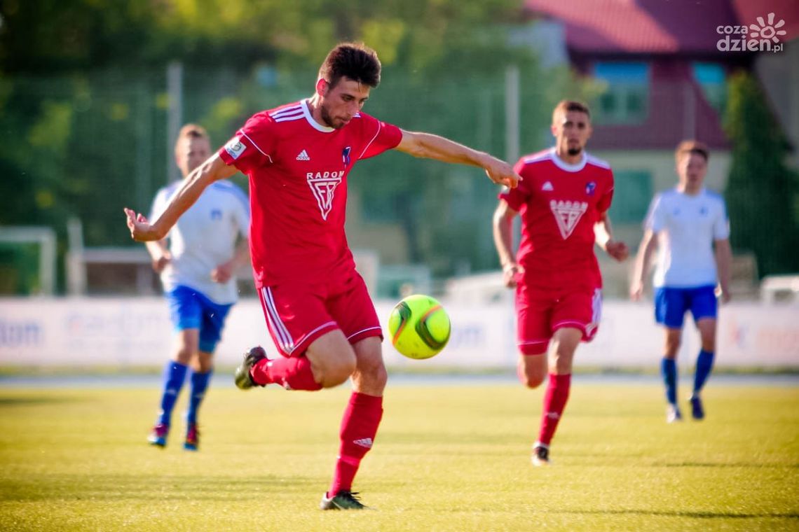 IV liga. Środowy hit w Białobrzegach