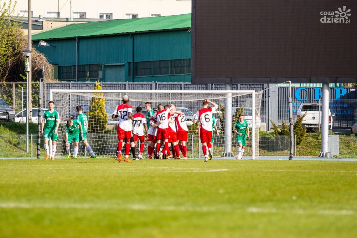 IV liga. W weekend trzy mecze drużyn z regionu IV liga. W weekend trzy mecze drużyn z regionu