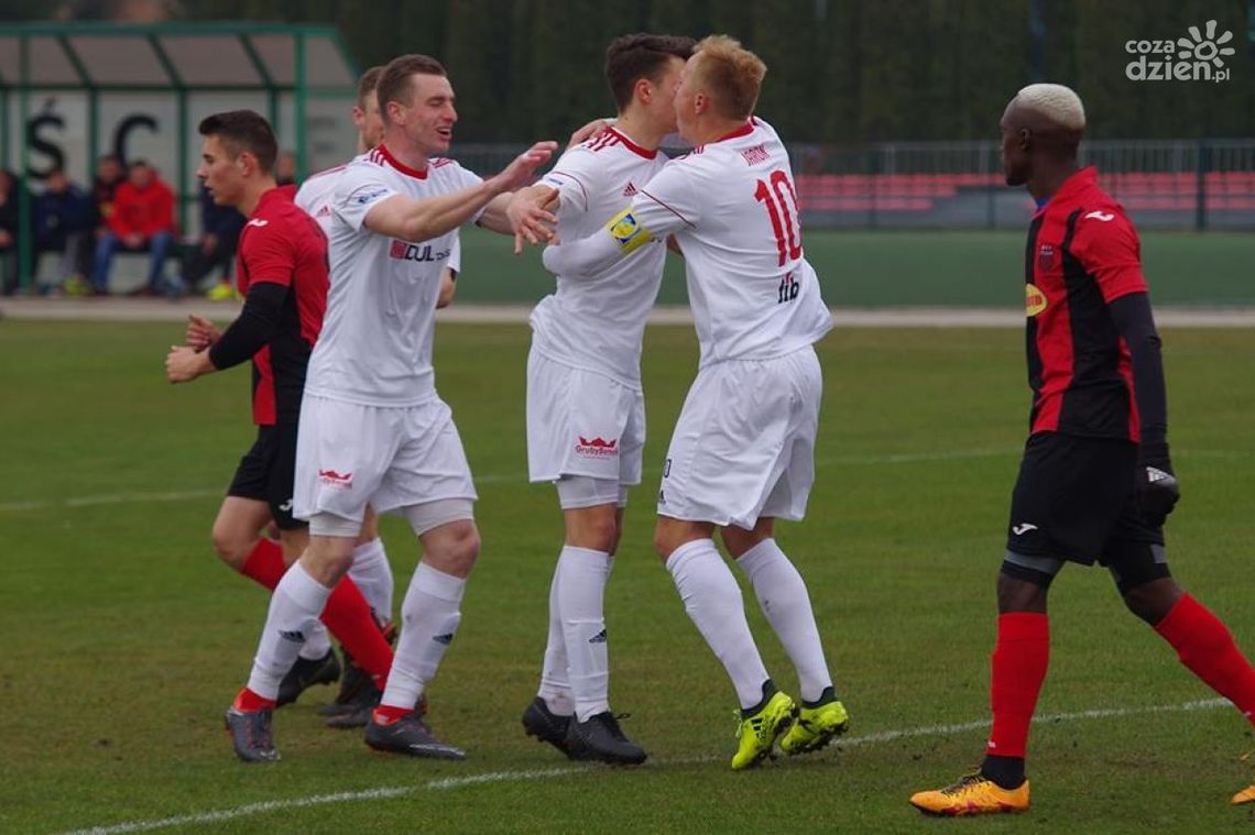 IV liga. Wygrana Radomiaka II, grad bramek w meczach Energii i Oskara