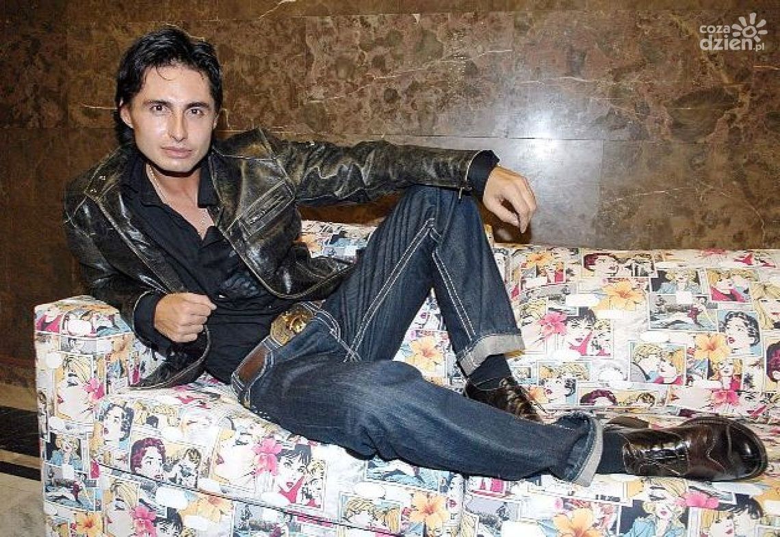 Ivan Komarenko: Pogryziony przez stado psów!