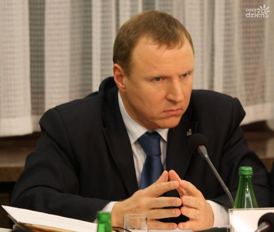 Jacek Kurski na mecz Legii, przyszedł z szalikiem LECHII?!