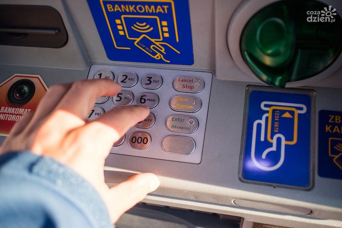 Jak bezpiecznie korzystać z Wpłatomatu? Na co należy uważać? Jak bezpiecznie korzystać z Wpłatomatu? Na co należy uważać?
