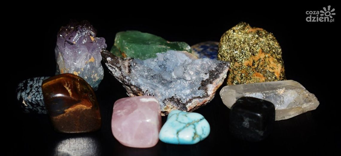 Jak dbać o pierścionki z kamieniami naturalnymi?