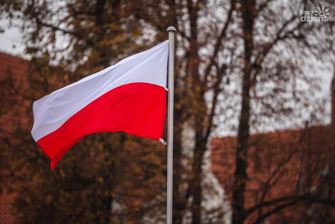 Jak dbać o symbole narodowe? 