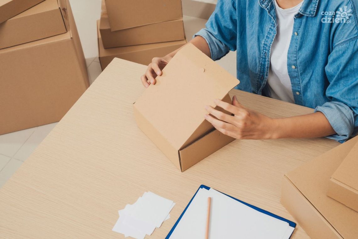 Jak dobrze zapakować paczkę do wysyłki?