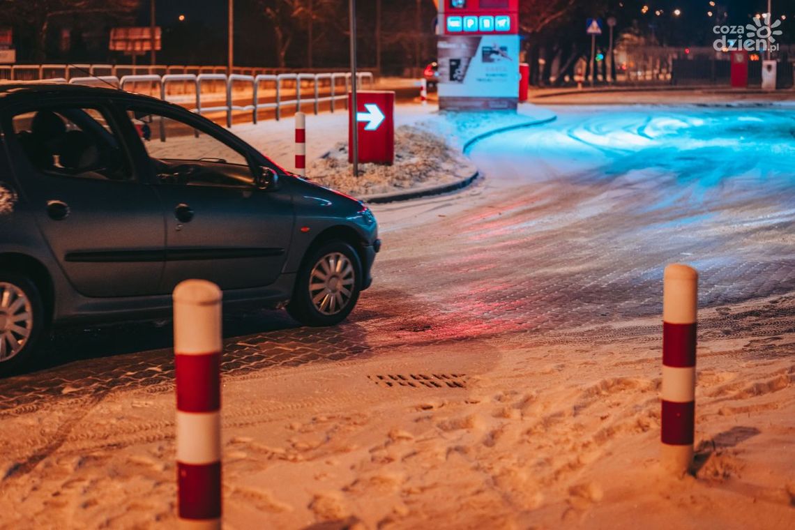 Jak hamować na śliskiej nawierzchni?
