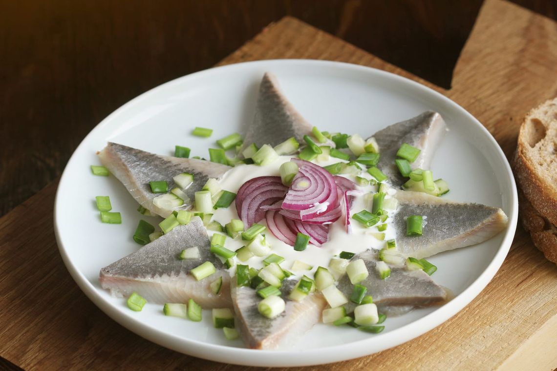 Jak nie popsuć śledzi w śmietanie – 7 pytań i odpowiedzi Jak nie popsuć śledzi w śmietanie – 7 pytań i odpowiedzi