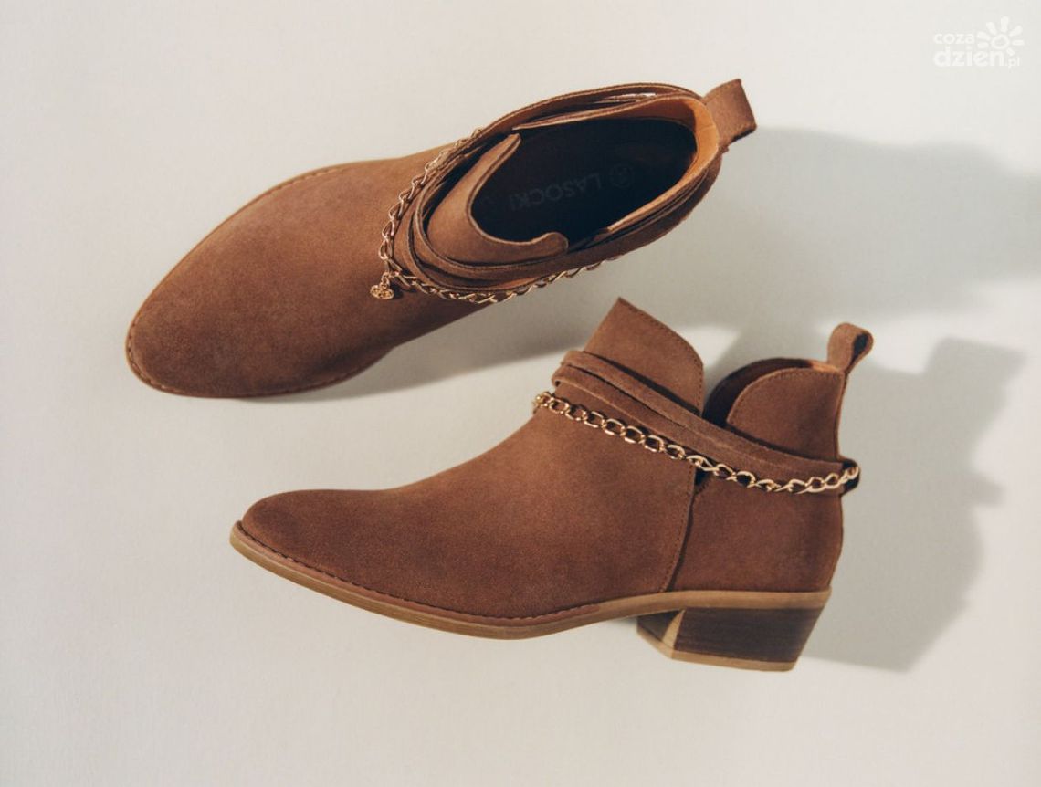 Jak nosić botki również latem? Doradzamy Jak nosić botki również latem? Doradzamy