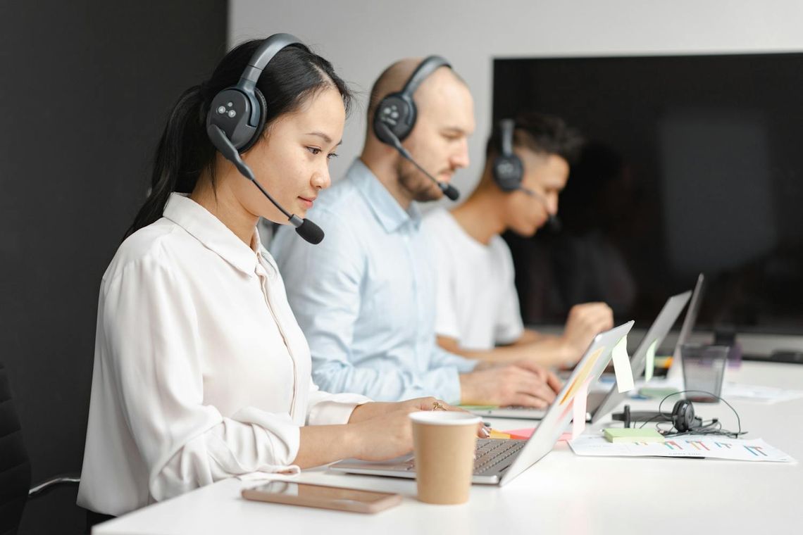 Jak voiceboty rewolucjonizują standardy obsługi klienta w e-commerce?