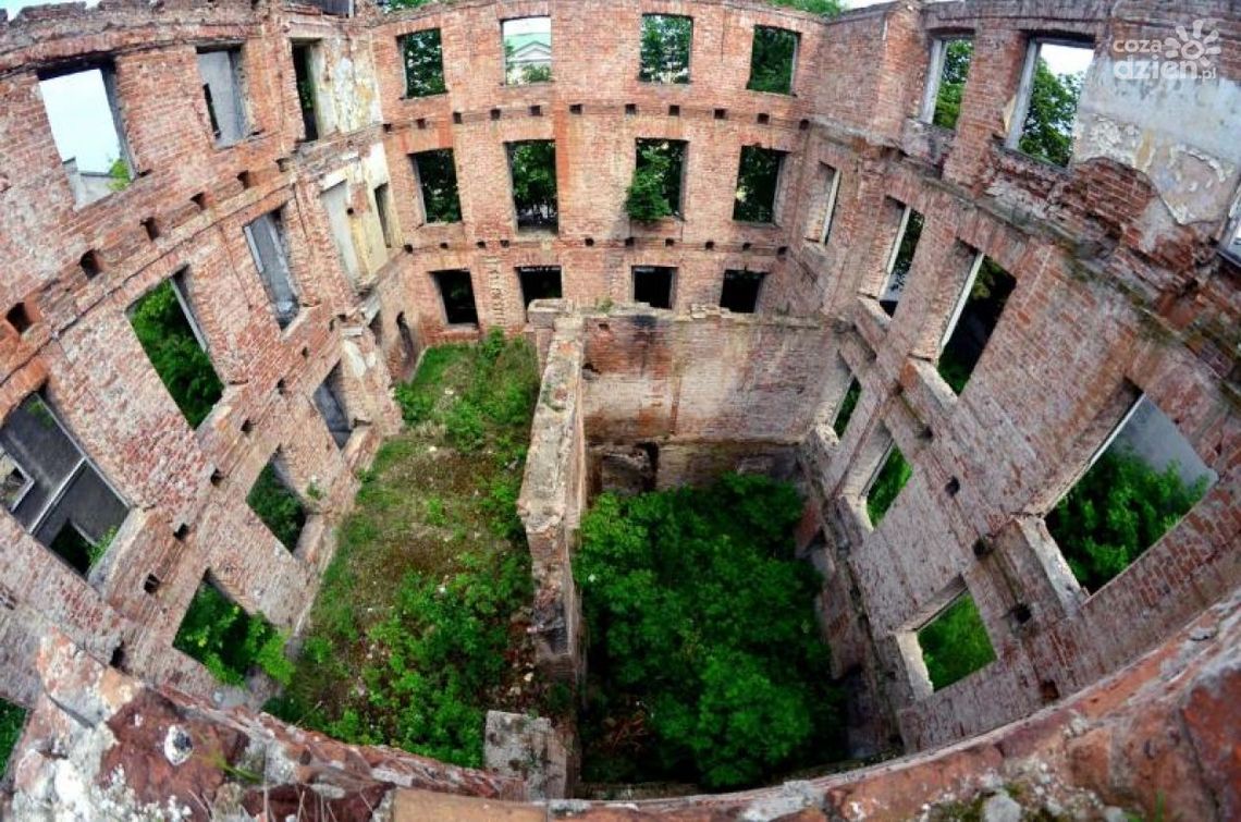 Jaka piękna ruina! A miała być szkoła tańca