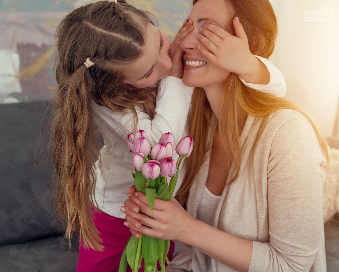 Jaki prezent sprawi przyjemność mamie?