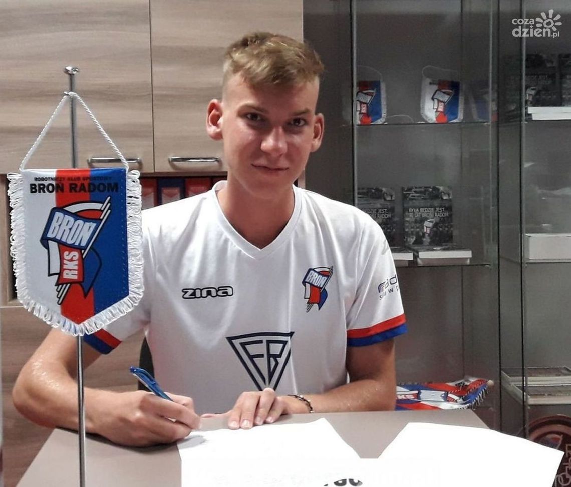 Jan Głowacki z profesjonalnym kontraktem w Broni. Klub prowadzi w Pro Junior System Jan Głowacki z profesjonalnym kontraktem w Broni. Klub prowadzi w Pro Junior System