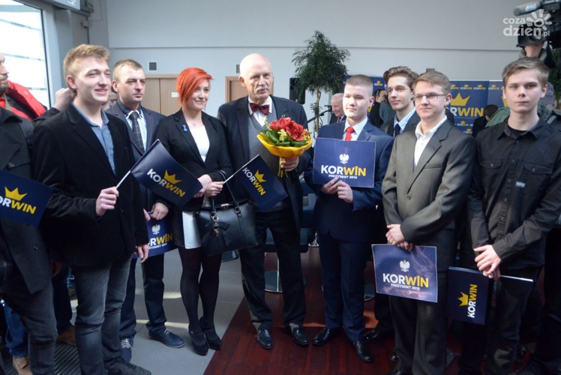 Janusz Korwin-Mikke przyleciał do Radomia