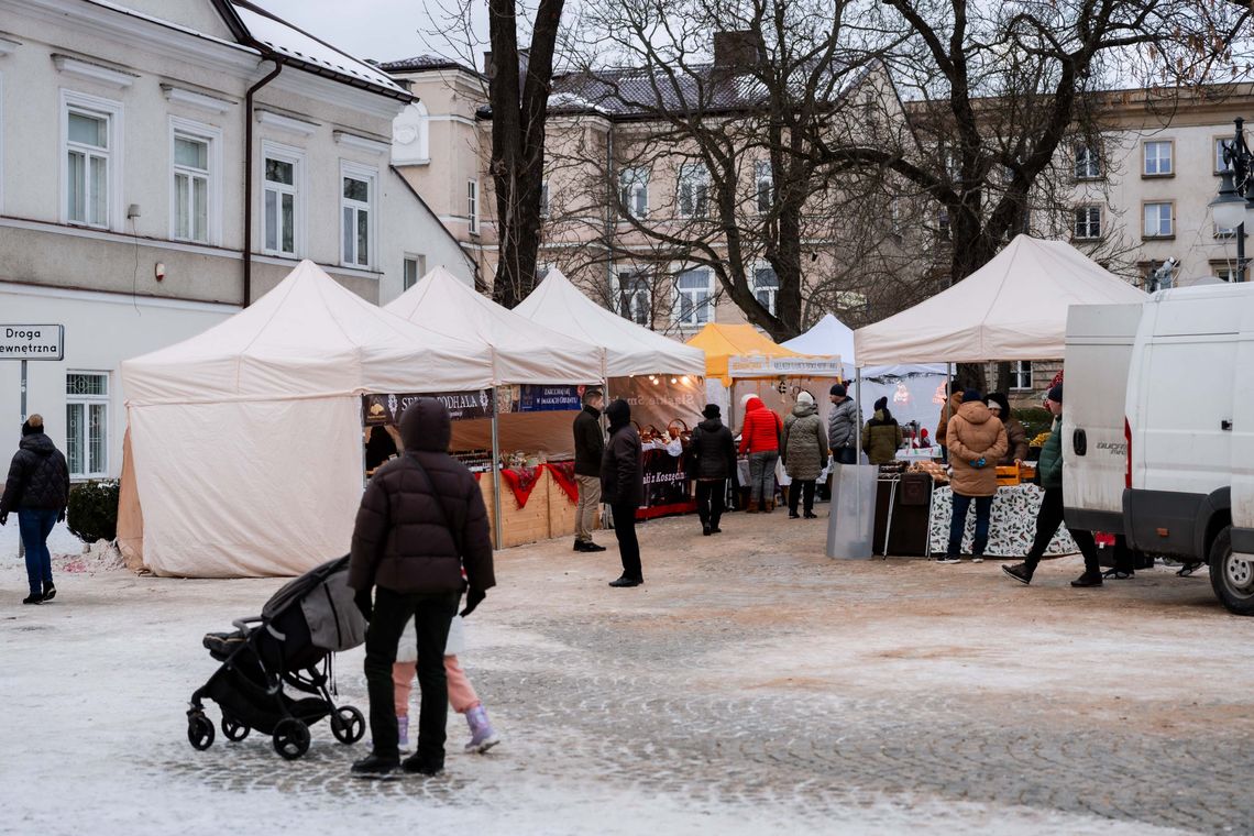 Noworoczna atmosfera na Placu Corazziego. Jarmark pełen smaków i atrakcji