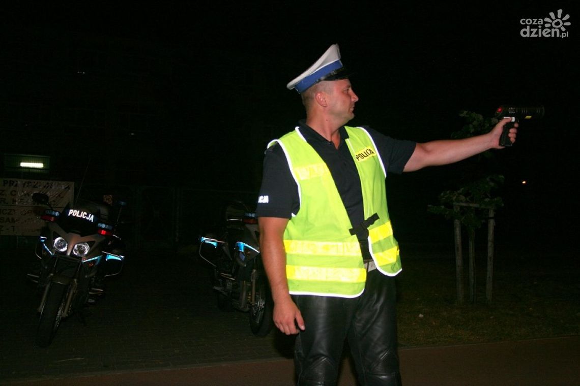 Jechał motocyklem w mieście ponad 130 km/h! Jechał motocyklem w mieście ponad 130 km/h!