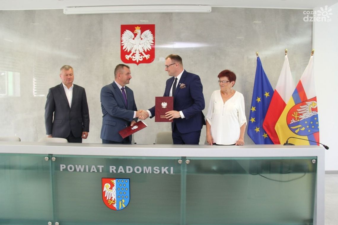 Jedlińsk. Powstanie "branżówka"