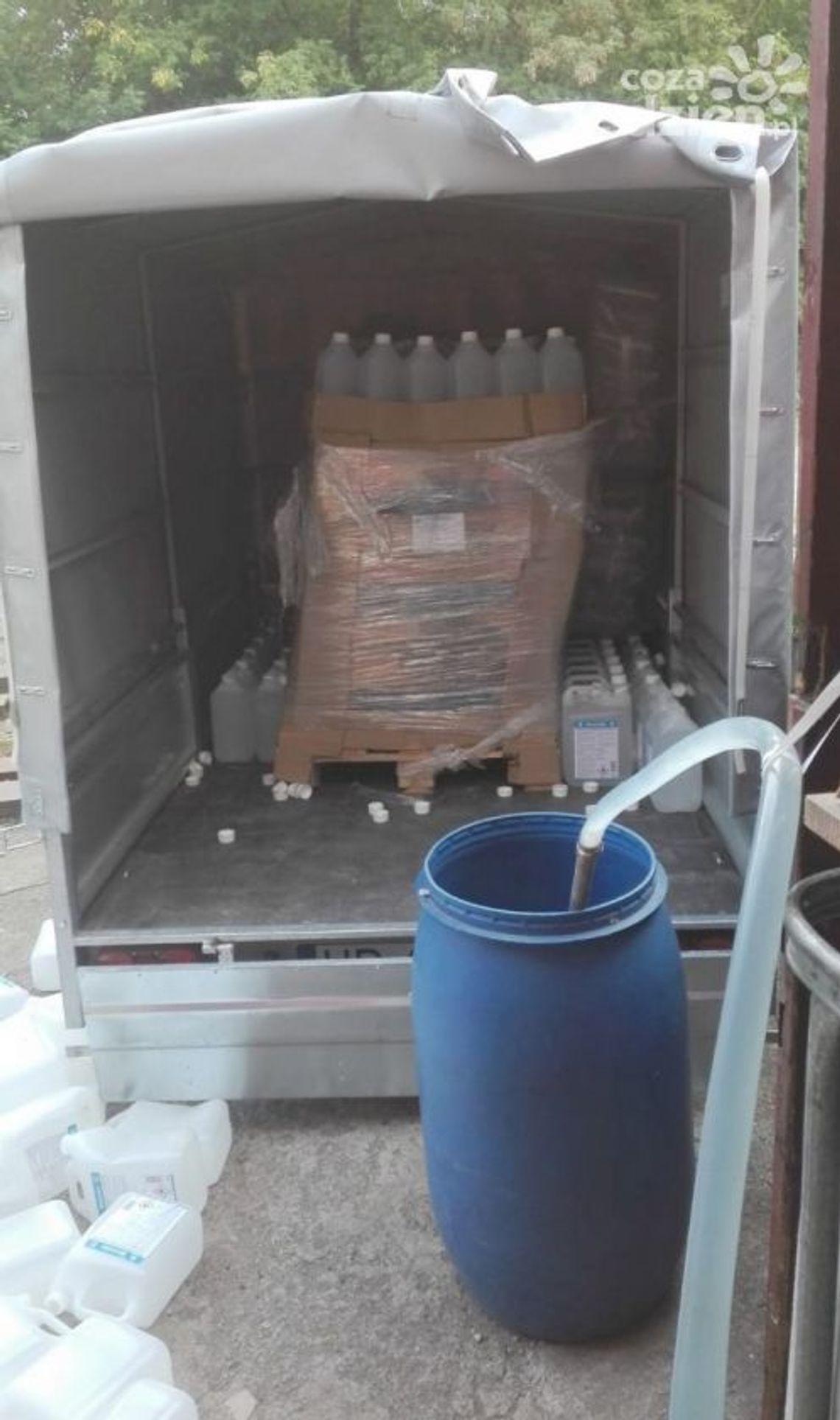 Jedlińsk. Zlikwidowano rozlewnie alkoholu Jedlińsk. Zlikwidowano rozlewnie alkoholu