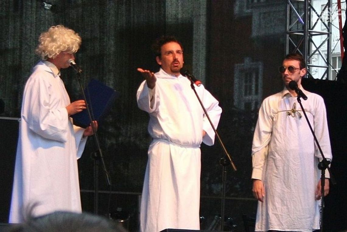 JEDLNIA: Dożynki, sztuczne ognie i kabaret