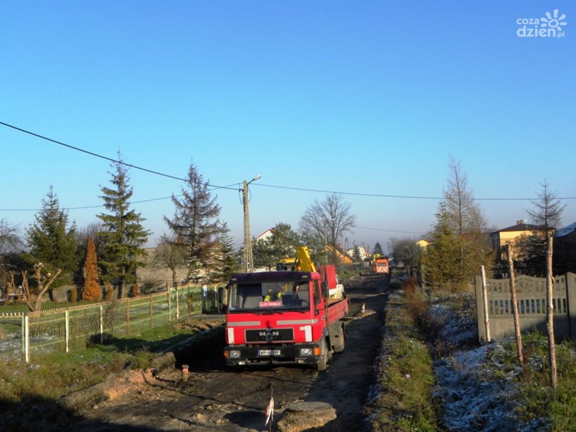 JEDLNIA LET. Modernizacja drogi gminnej w Lasowicach JEDLNIA LET. Modernizacja drogi gminnej w Lasowicach