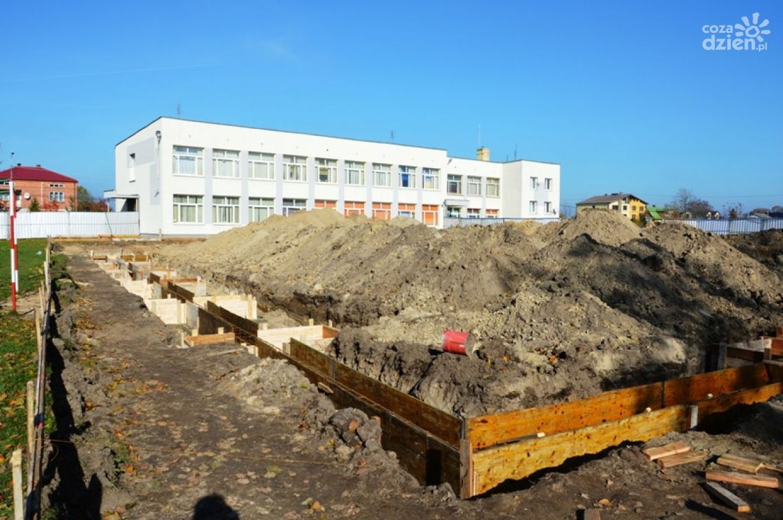 JEDLNIA LET. Powstaje sala gimnastyczna w Słupicy