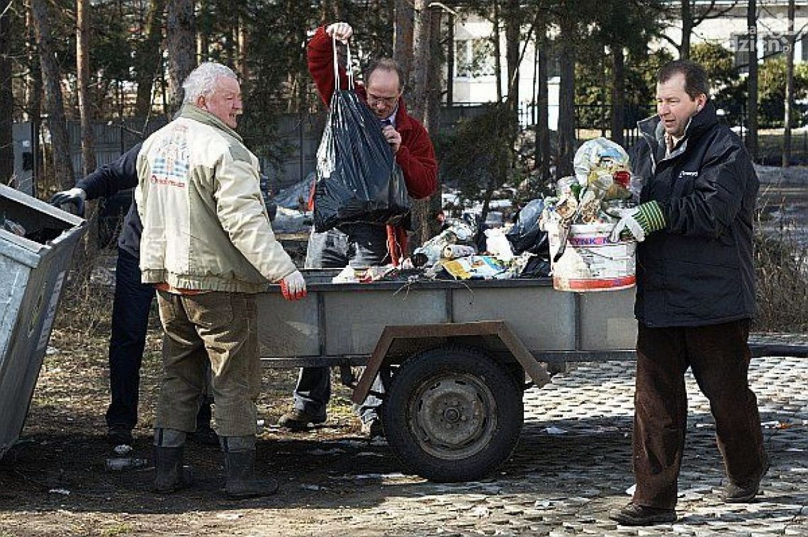JEDLNIA-LET. Wędkarze posprzątają zalew