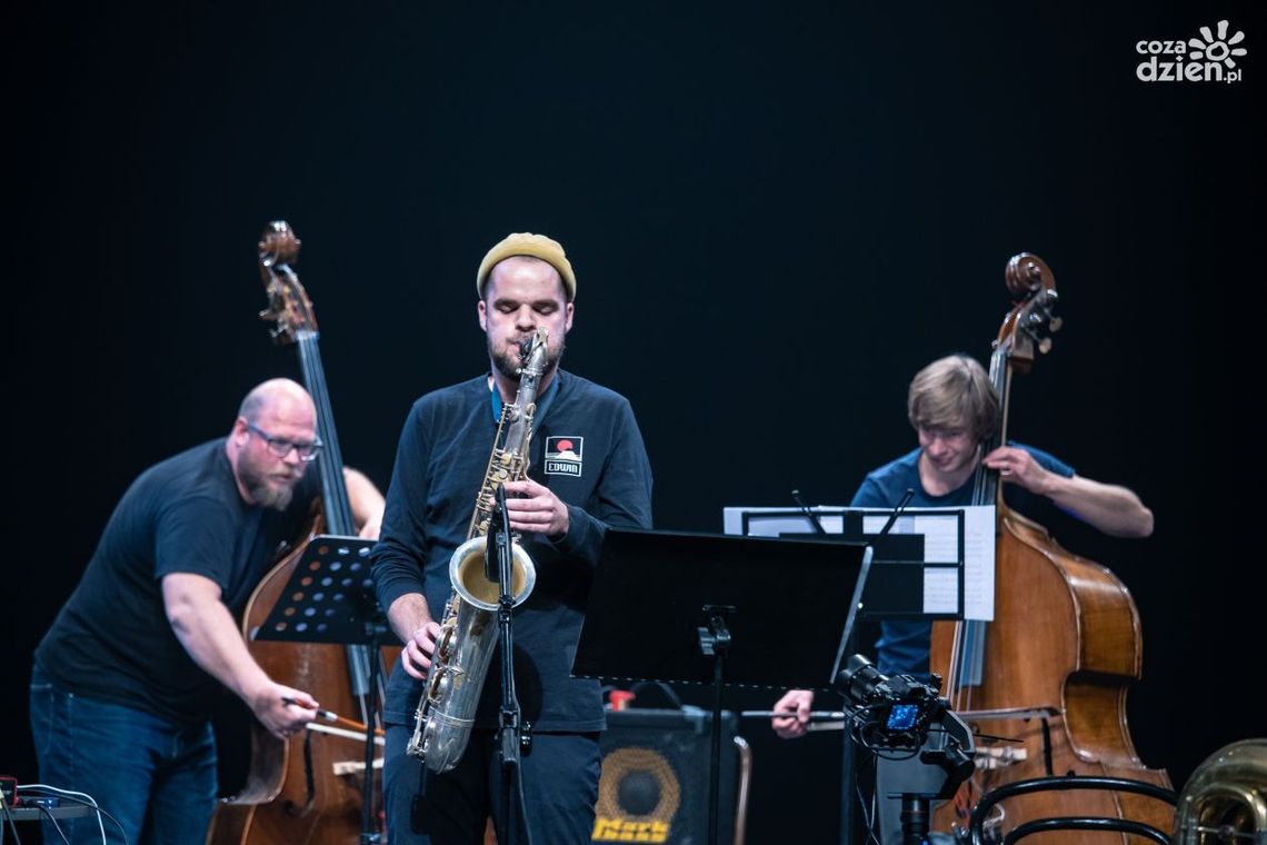 Jerry & thePelicanSystem zagrali w Teatrze Jerry & thePelicanSystem zagrali w Teatrze