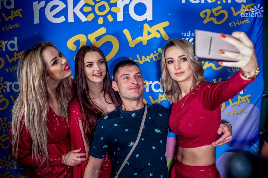 Jesienna Gala Disco Dance - 25 urodziny Radia Rekord - ścianka (zdjęcia)