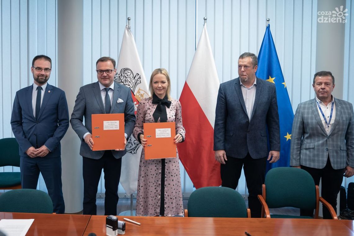 Jest umowa na trzeci etap trasy N-S