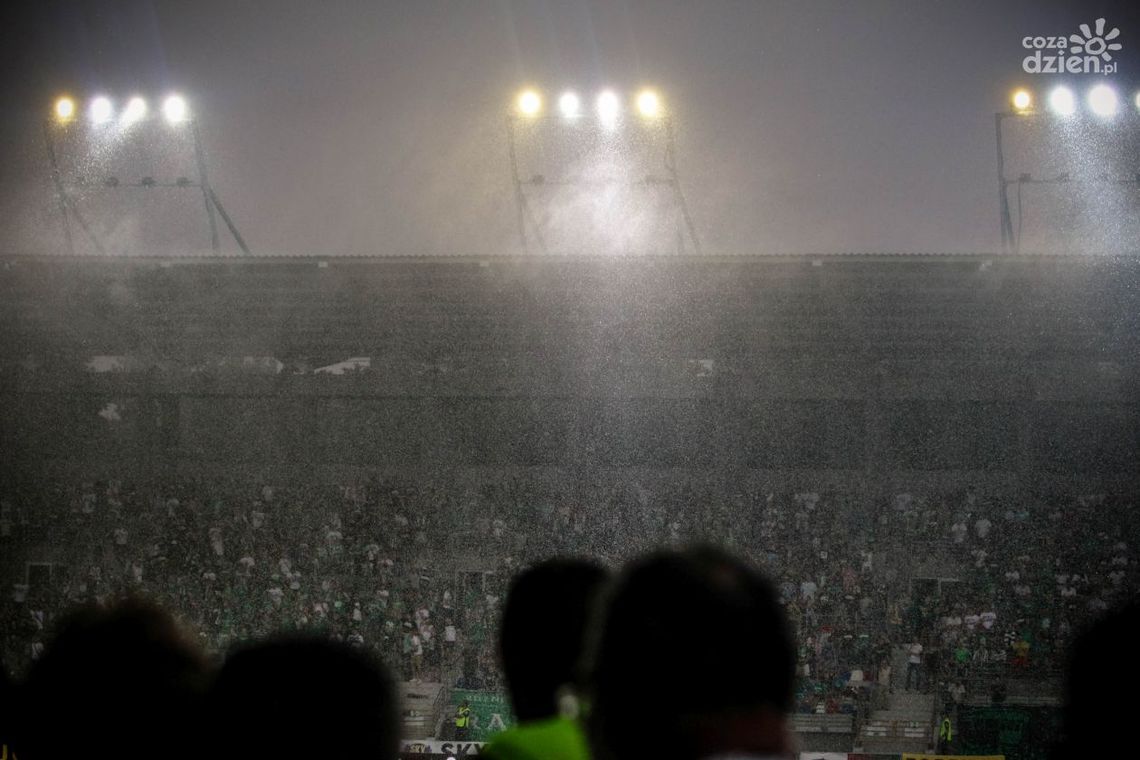Jest wykonawca modernizacji oświetlenia na stadionie przy ulicy Narutowicza
