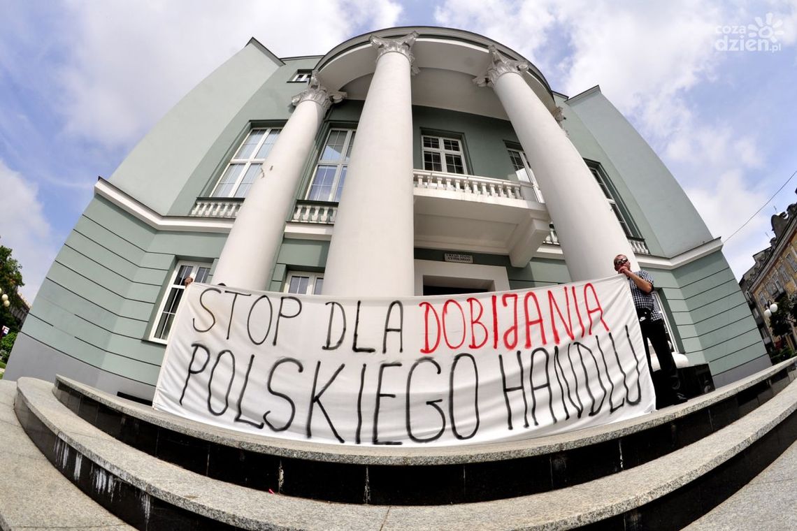 Jesteś za ograniczeniem handlu w niedziele? Jesteś za ograniczeniem handlu w niedziele?