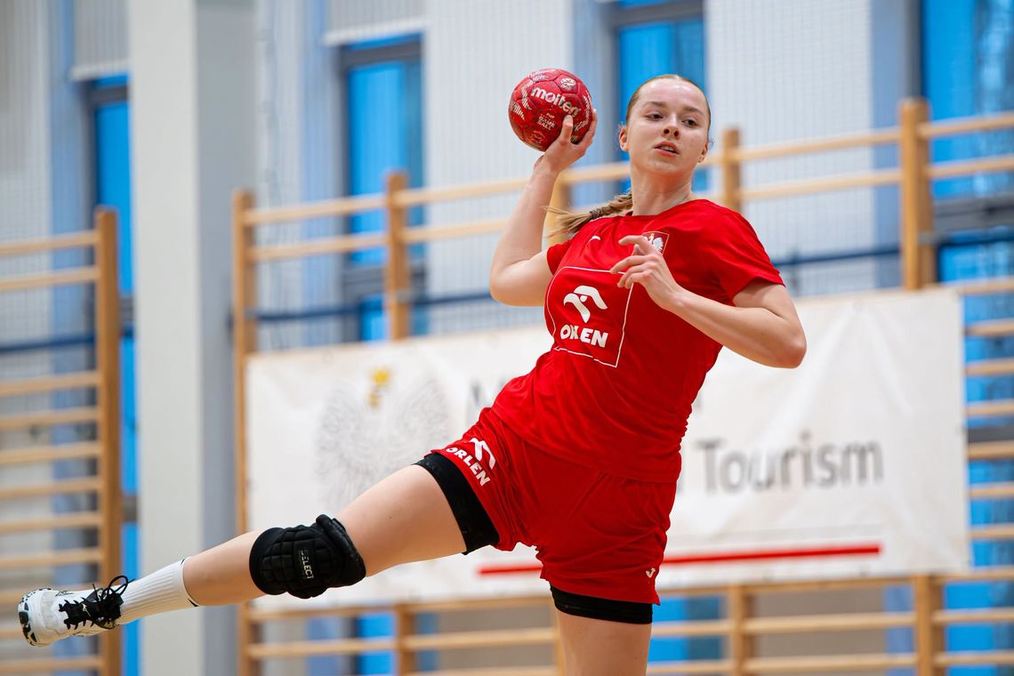 Julia Czarkowska dołącza do Elmas-KPS APR Radom Julia Czarkowska dołącza do Elmas-KPS APR Radom