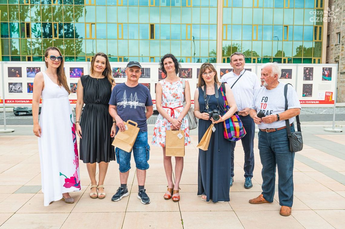 Kadry z "Ulicy Teatralnej" na Placu Jagiellońskim Kadry z "Ulicy Teatralnej" na Placu Jagiellońskim