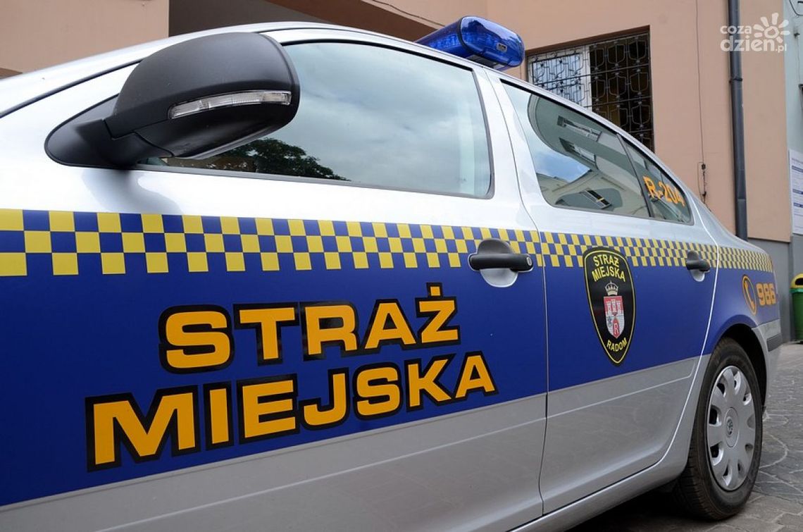 Kamera nagrała, jak nabijali fifkę