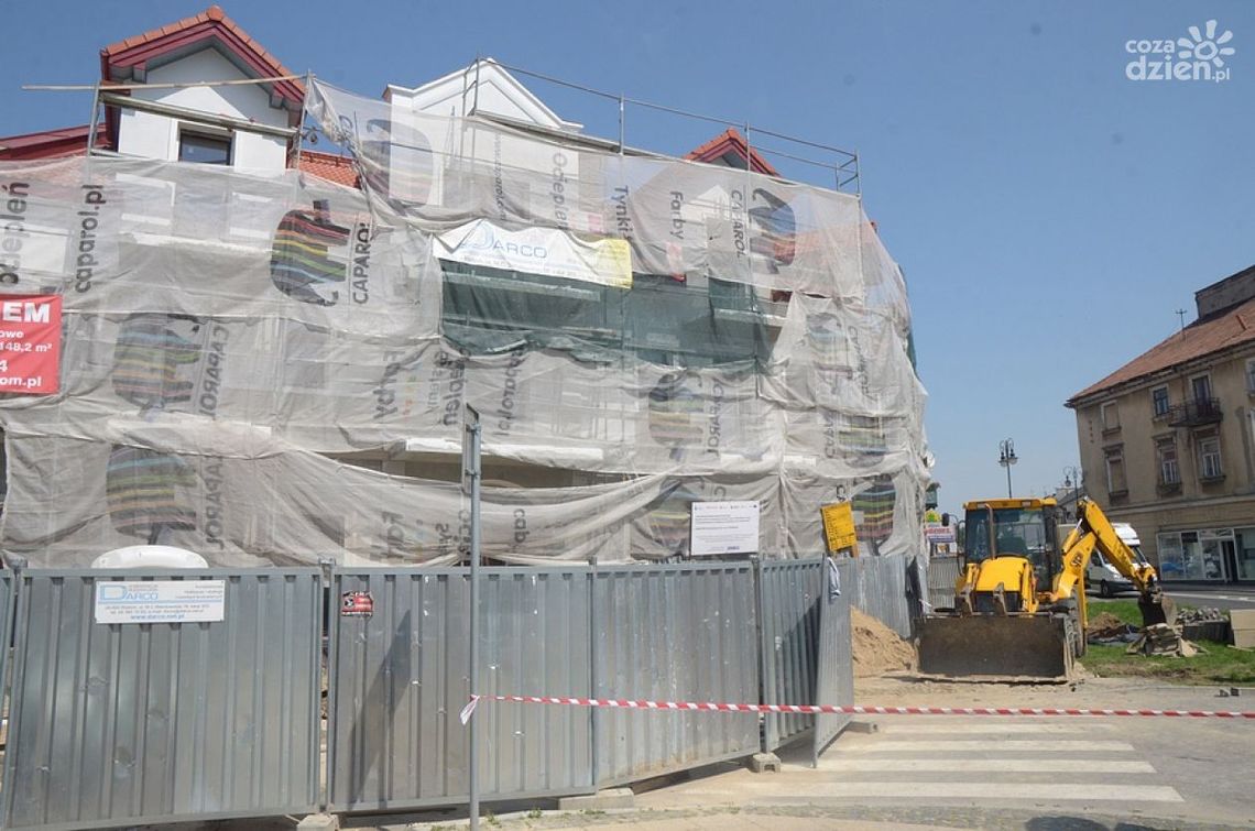 Kamienica przy Rwańskiej gotowa na jesieni Kamienica przy Rwańskiej gotowa na jesieni