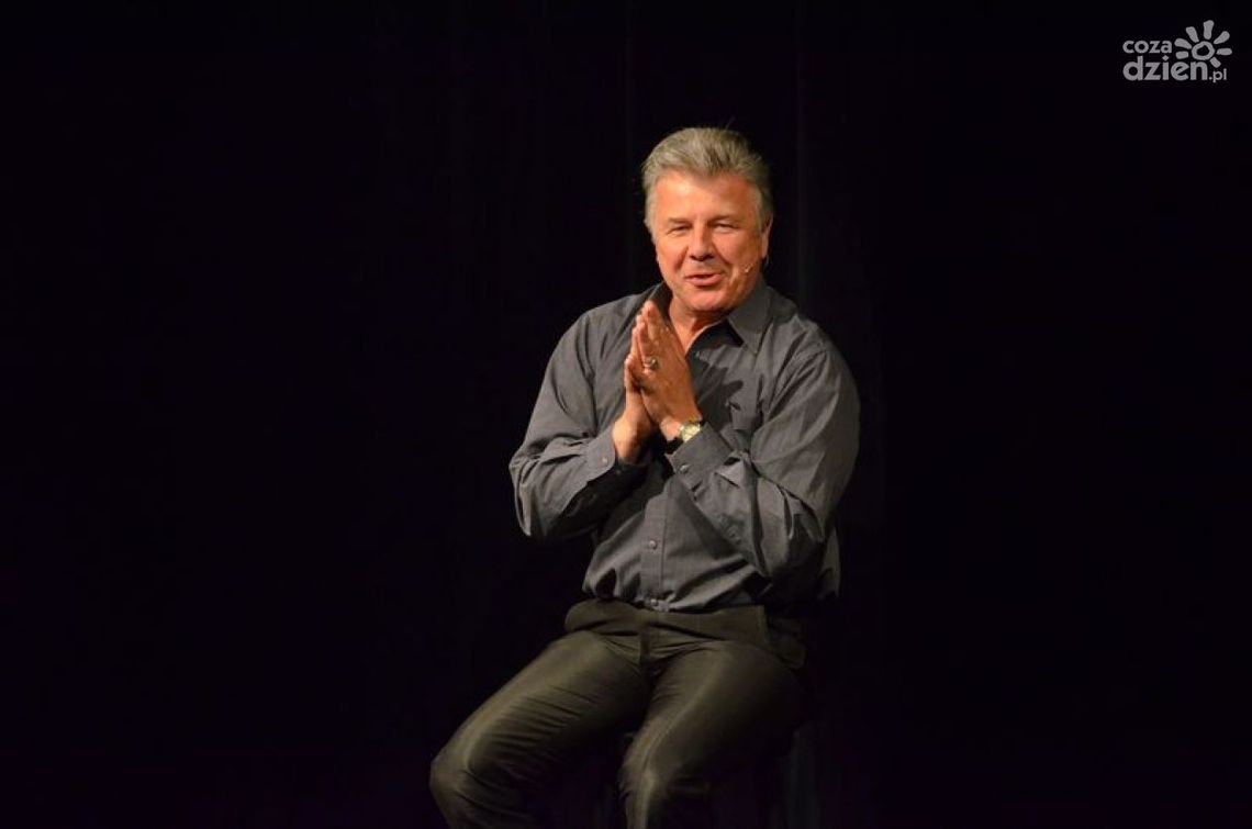 Kamiński jako jaskiniowiec zdemaskował stereotypy