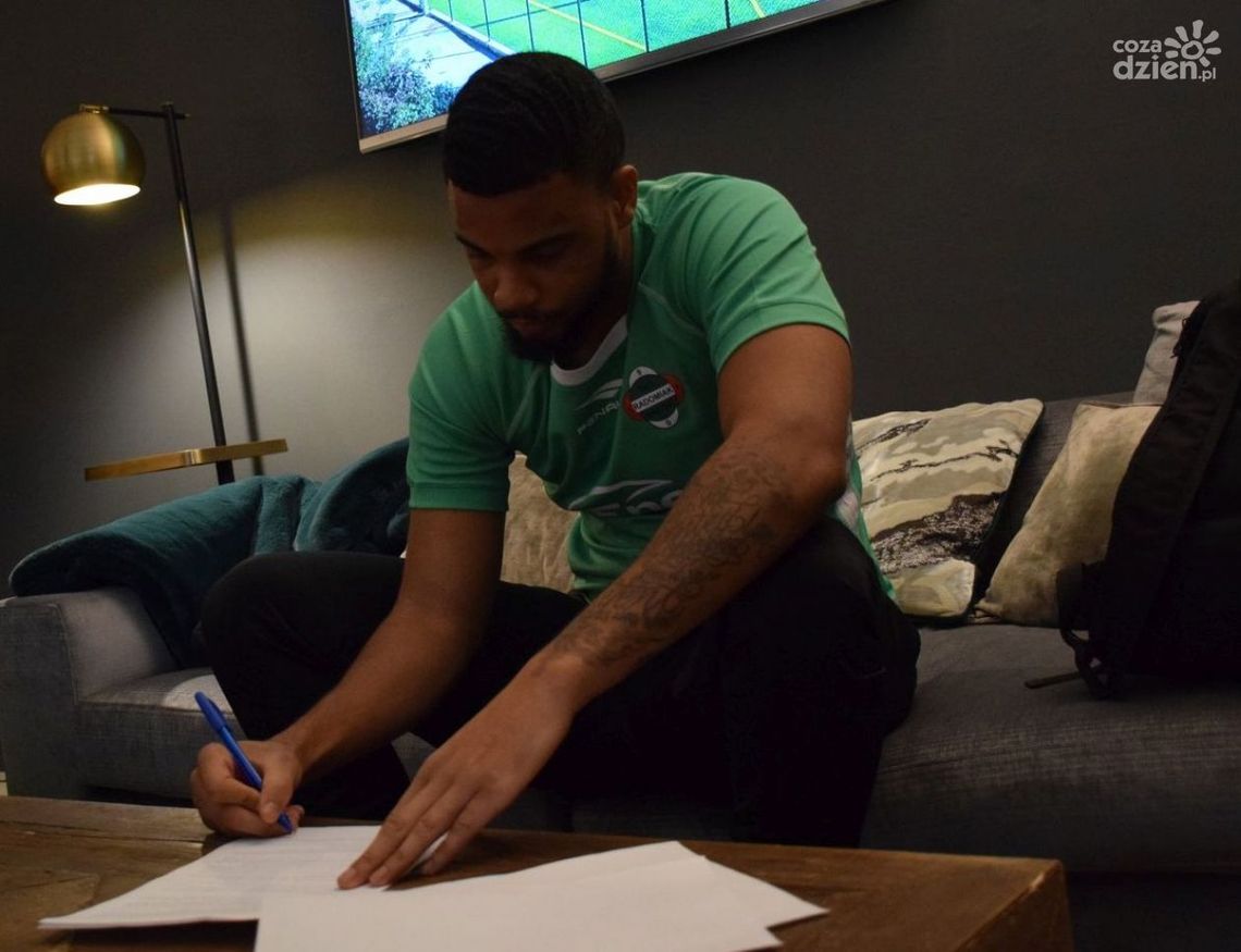 Kapitan reprezentacji Bermudów Dante Leverock w Radomiaku Radomiak