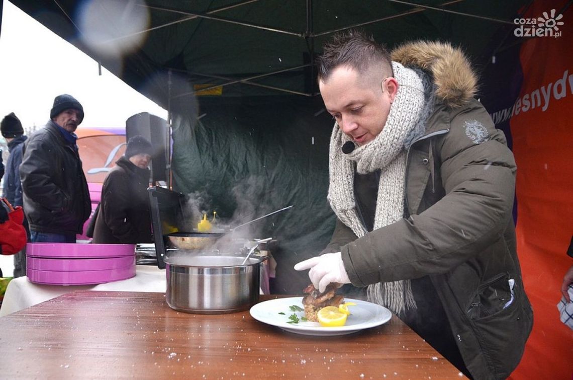 Karp w boczku wśród śniegu raz!