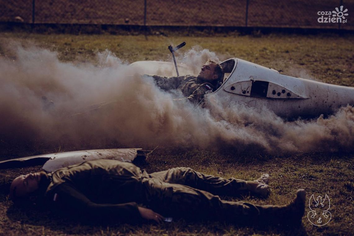 Katastrofa lotnicza i groźny wypadek. Terytorialsi w akcji Katastrofa lotnicza i groźny wypadek. Terytorialsi w akcji
