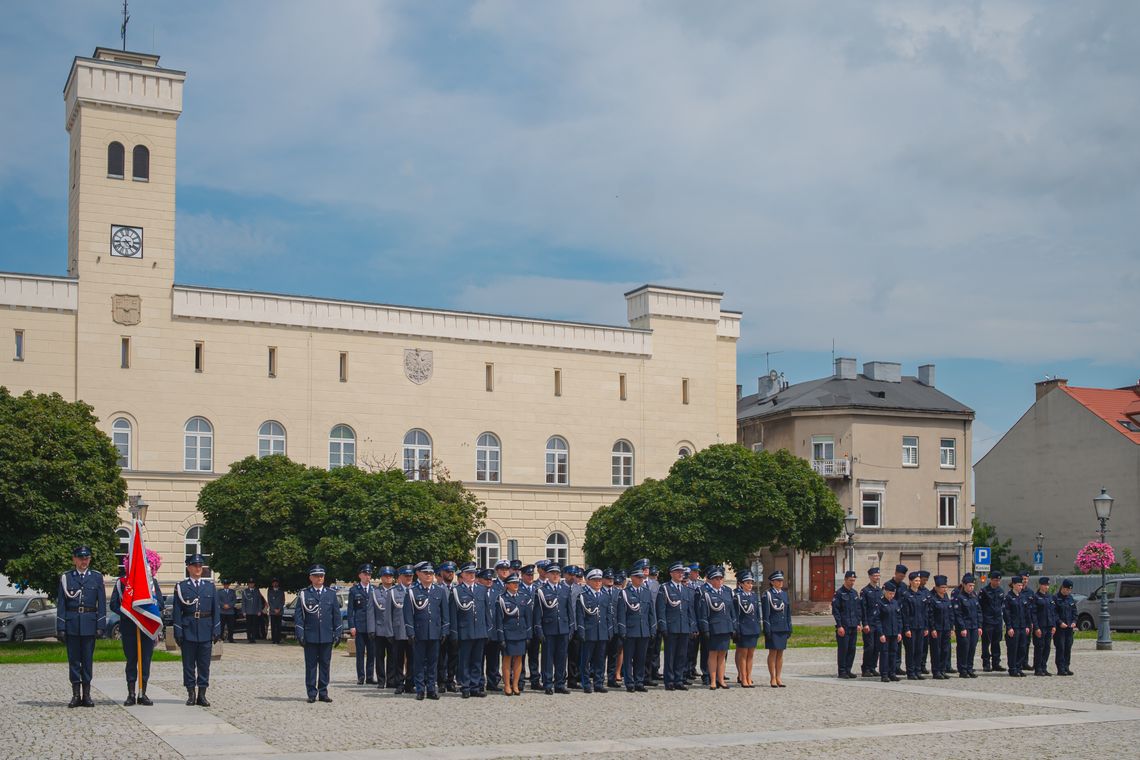 Każdego dnia dbają o nasze bezpieczeństwo. Uroczyste obchody Święta Policji w Radomiu