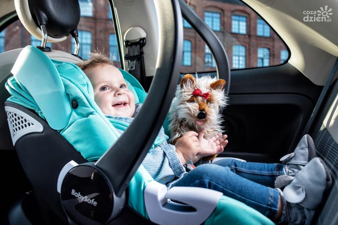 Kiedy musimy używać fotelika samochodowego i dlaczego to takie ważne
