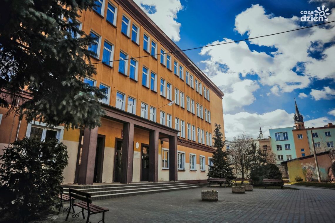 Kiedy powrót uczniów do szkół? Kiedy powrót uczniów do szkół?