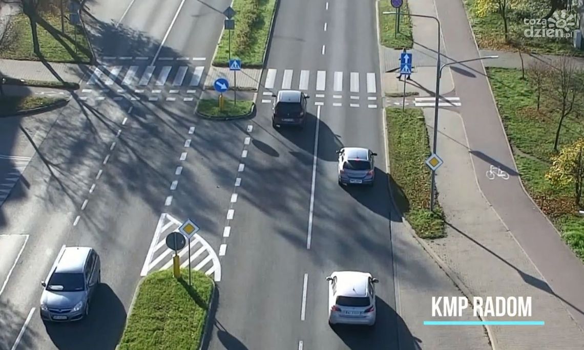 Kierowcy wyprzedzają na pasach. Zobacz film radomskiej policji! Kierowcy wyprzedzają na pasach. Zobacz film radomskiej policji!